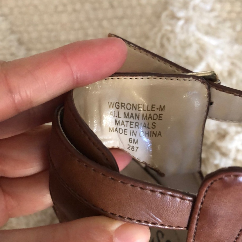 GUESS Heels - Picture 7 of 7